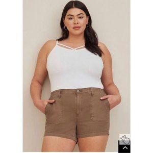 3.5 Inch Comfort Flex Waistband Chino High-Rise Short Size 22